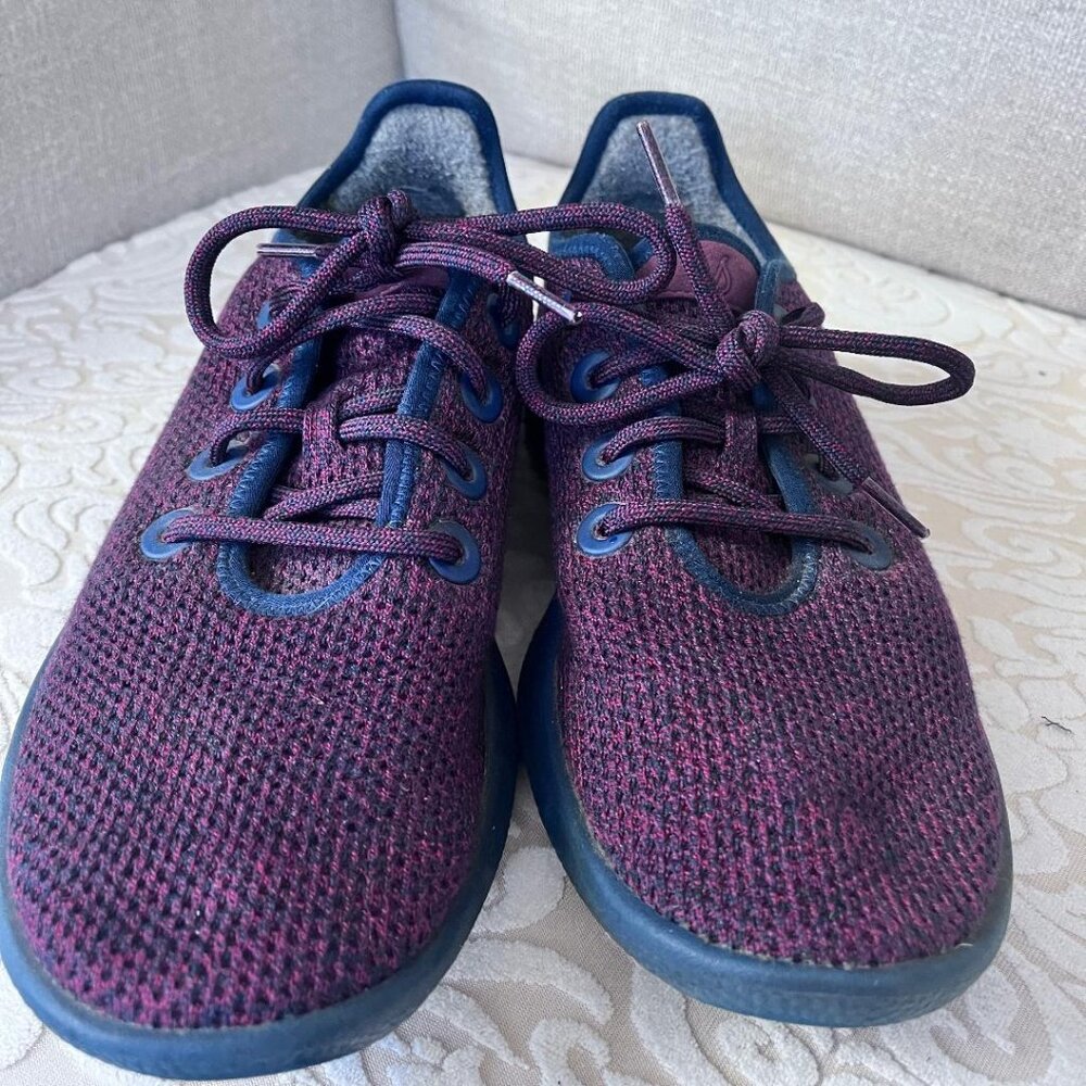 Men's Allbirds Tree Runners Olympus - Maroon with navy sole, Size 8